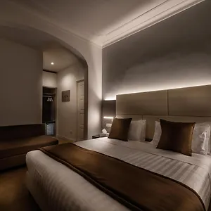 בית הארחה Trinita Grand, רומא